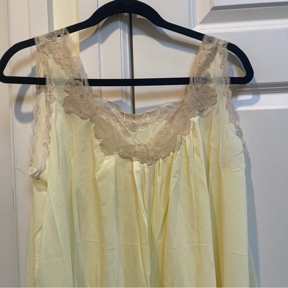 Lingerie By George Hatab Yellow Slip - Picture 4 of 8